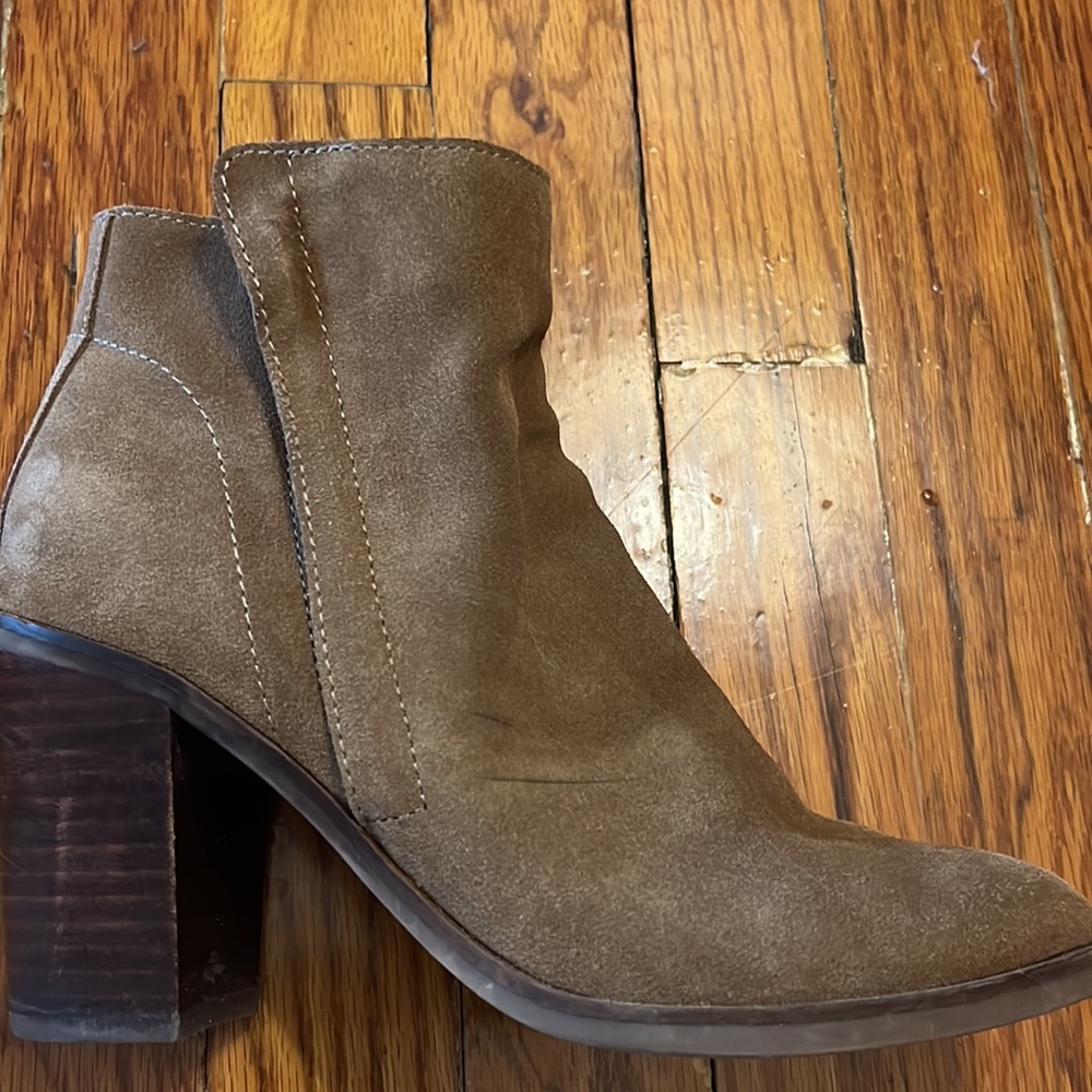 Dolce Vita Stunna Booties - Picture 5 of 7